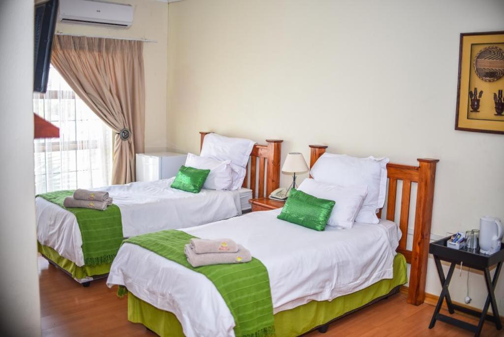 Tshedza Guest Lodge Луис-Тричард Экстерьер фото